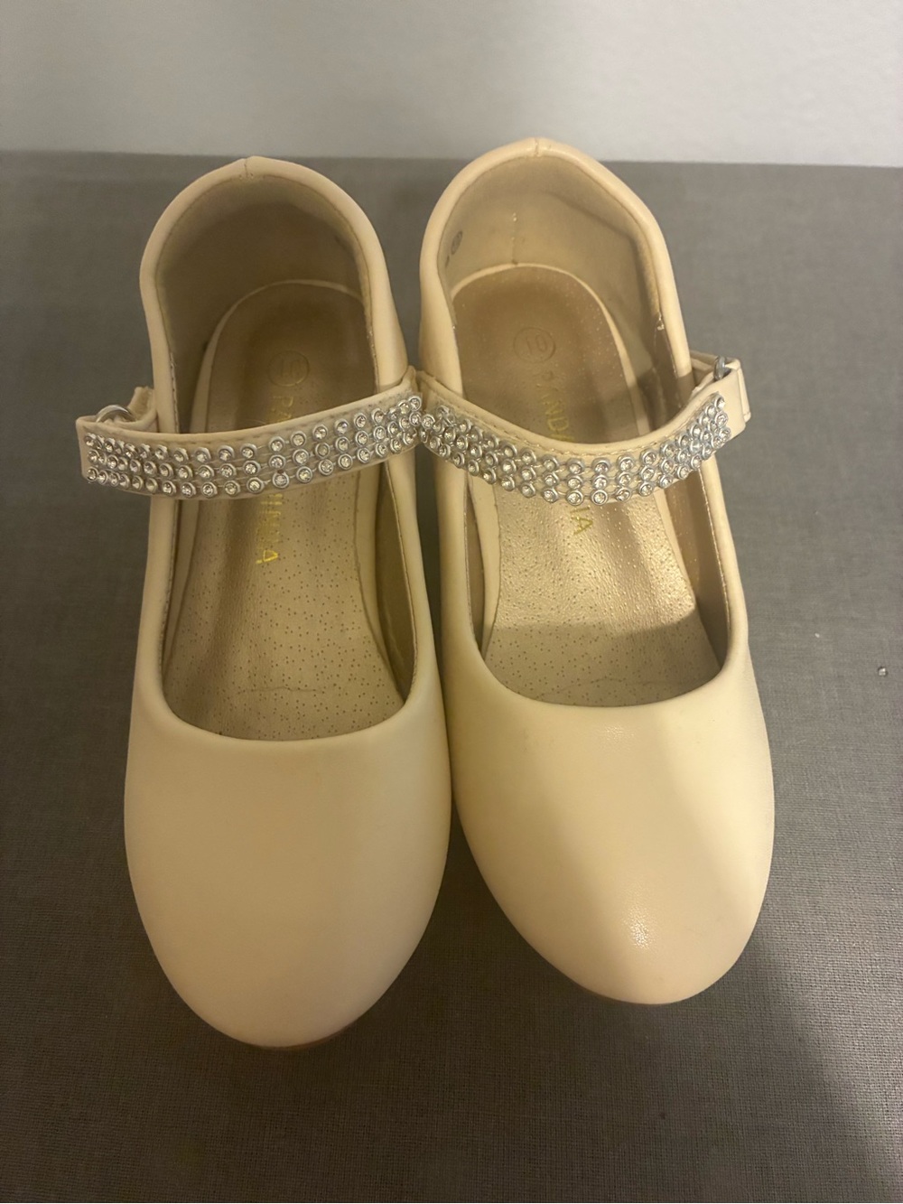 Girls Beige Mary Jane Dress Shoes with Rhinestone Strap size 10